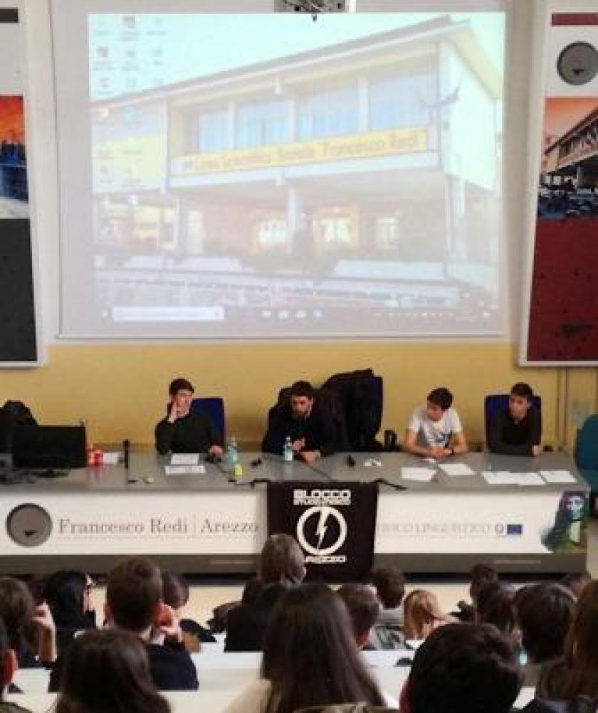 Liceo Redi di Arezzo Preside ferma il dibattito del Blocco