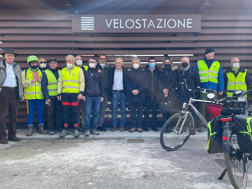 Arezzo inaugurata la velostazione di piazza della Repubblica